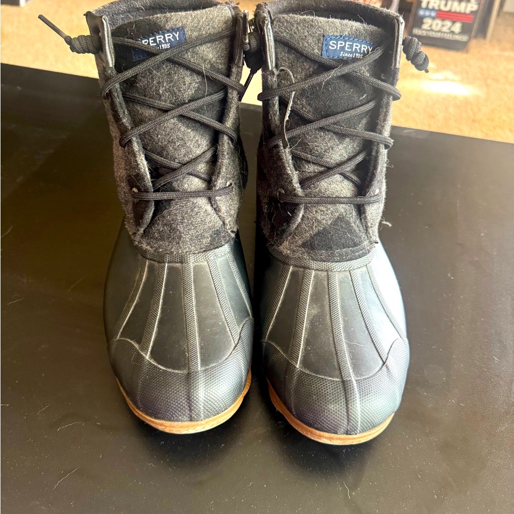 Sperry Duck Boots size 9
